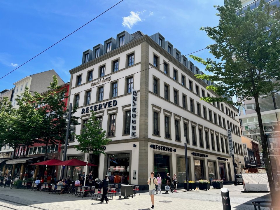 Office and Commercial Building in Mannheim 